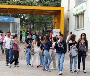 MOMENTOS-U.-DE-CALDAS-2014-2-300x253