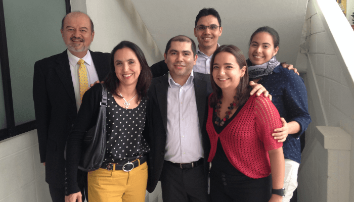 COLECTIVO-INVESTIGADORES-compressor