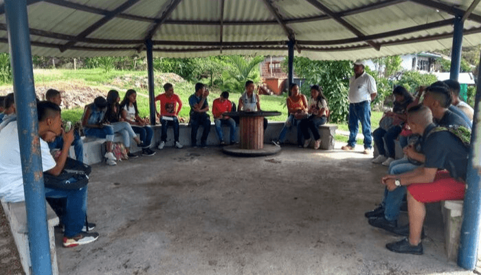 ESCUELA-NUEVA-compressor