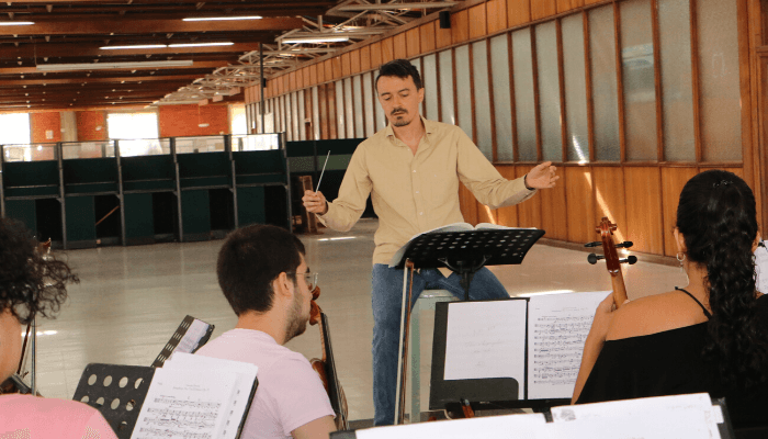 MAESTRO-CARLOS-ANDRES-compressor