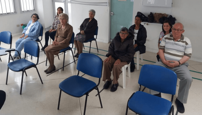 ADULTOS-MAYORES-compressor