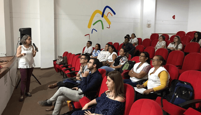 SALUD-INTERCULTURAL-compressor