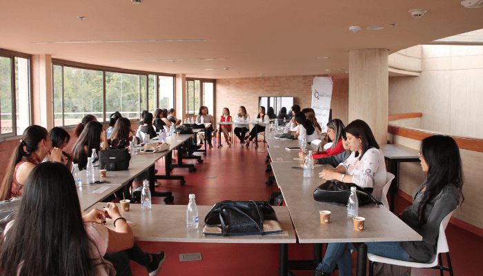 MUJERES-CIENTIFICAS-compressor