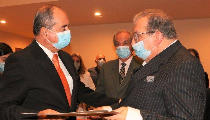 Médico Jorge Raad Aljure, recibe reconocimiento como profesor honorario