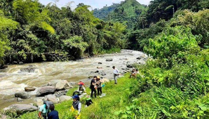 Especialista Holandés en ecología acuática visitó la Universidad de Caldas en el contexto del programa InspirAgua