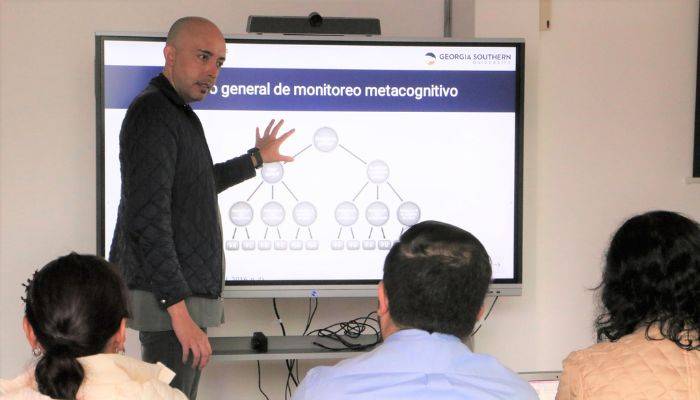 Antonio Gutiérrez de Blume es experto en estudios de metacognición con especial énfasis en sus aplicaciones en el contexto de la psicología educativa, en especial en relación con los problemas de medición, monitoreo metacognitivo y metacomprensión.