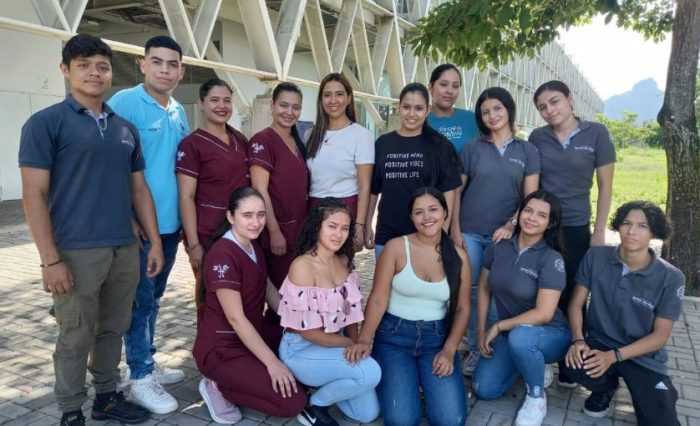 dorada estudiantes beneficiarios de la beca de icetex
