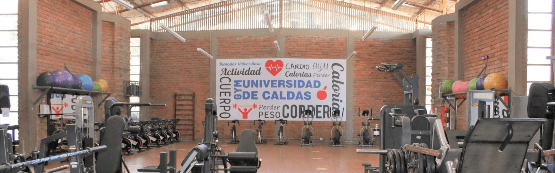 Fotografía del gimnasio de la Universidad de Caldas