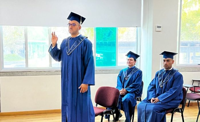 estudiante de doctorado graduado
