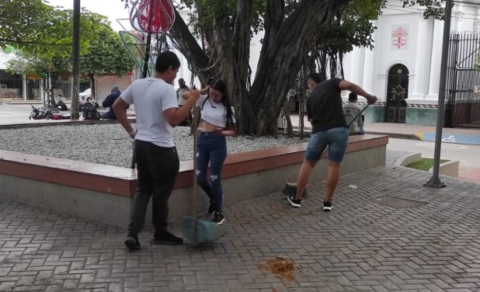 estudiantes de administración financiera en la dorada