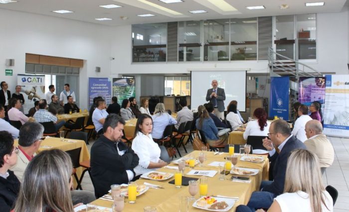reunión con empresarios de la región