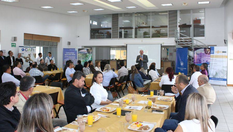 reunión con empresarios de la región