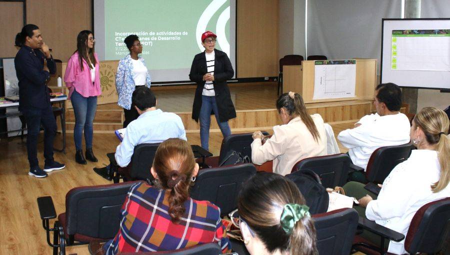 reunión con minciencias