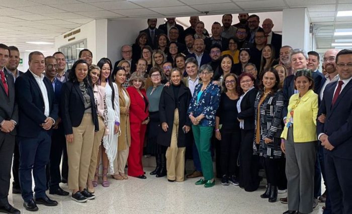 decanos facultades de artes de colombia