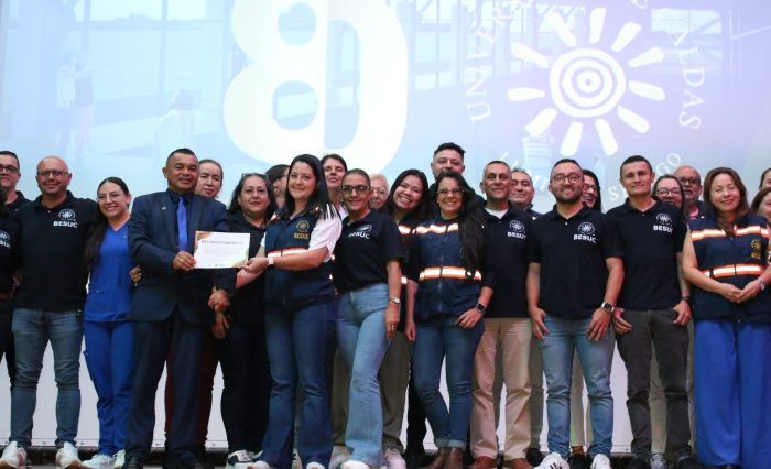 Universidad de Caldas entrega reconocimientos a sus mejores empleados. En la imagen se observa al grupo de brigadistas que recibió reconocimiento.